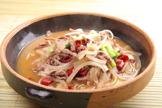 蘿卜絲牛肉缽