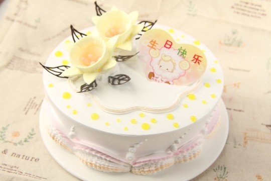 生日蛋糕大杯水仙