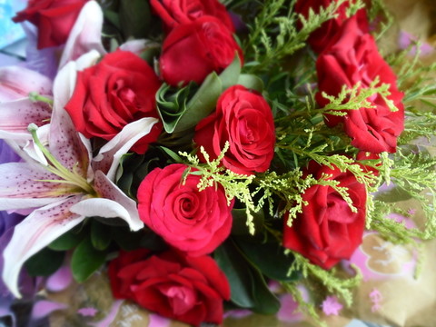 紅玫瑰 百合