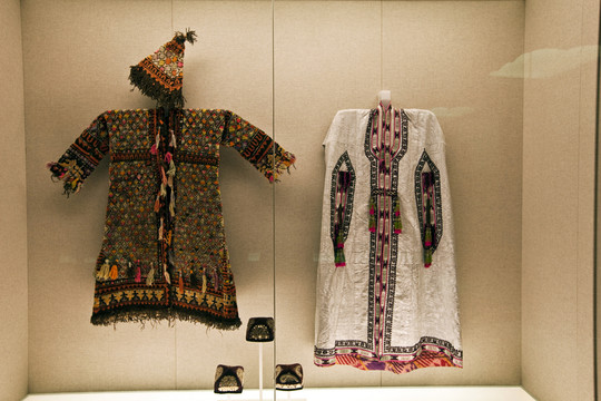 少數(shù)民族服飾