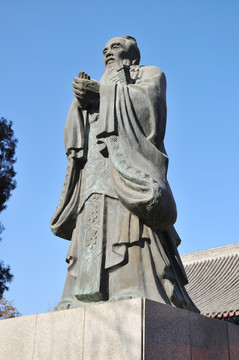 國(guó)子監(jiān)孔子銅雕像