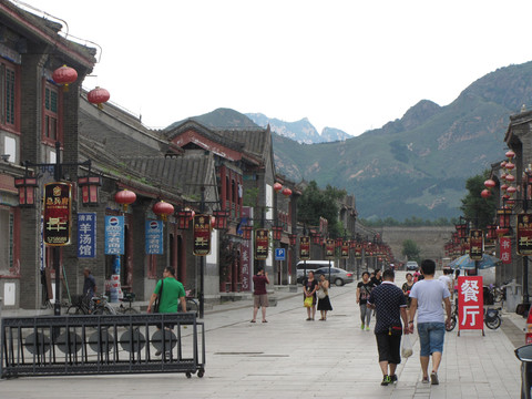山海關(guān)北大街 角山