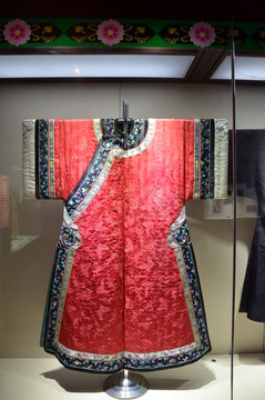 民族服飾