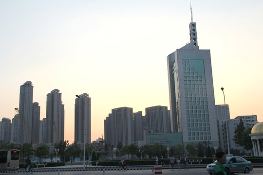 天津建筑  天津海河邊建筑