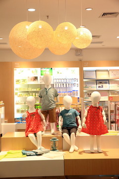 兒童服裝店