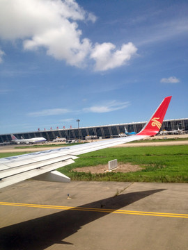 飛機(jī)場 航站樓 跑道 航空服務(wù)