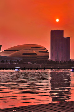 夕陽(yáng)中的歌劇院