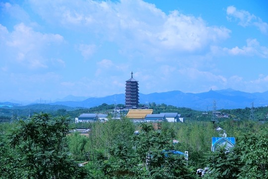 園博會(huì)永定塔遠(yuǎn)山
