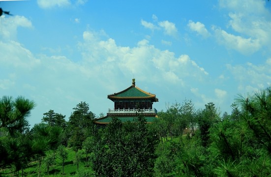 園博會(huì)亭子藍(lán)天