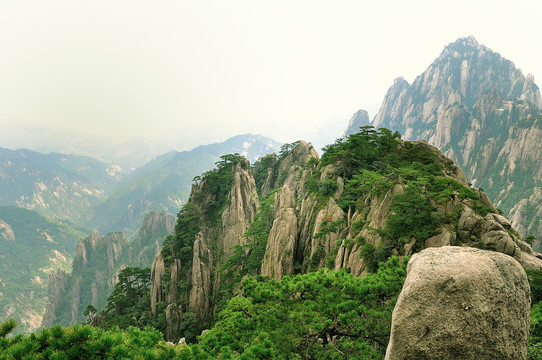 黃山奇峰