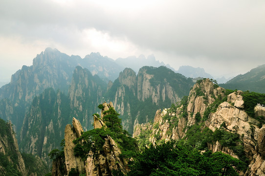 黃山奇峰