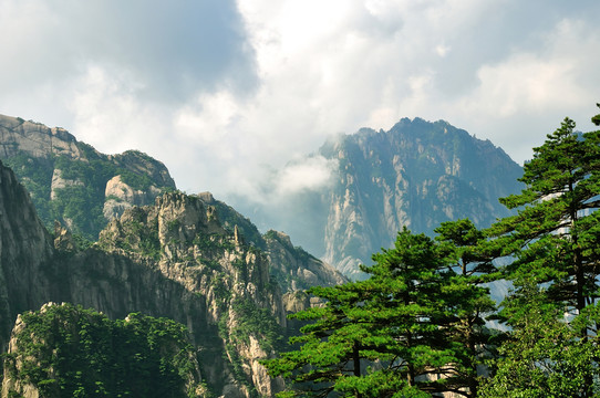 黃山奇峰
