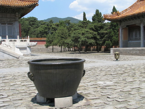 銅水缸