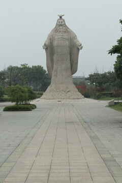 堯帝雕塑