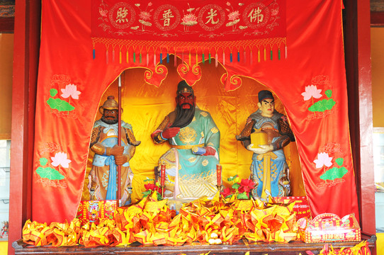 北京戒臺寺關帝殿關公塑像