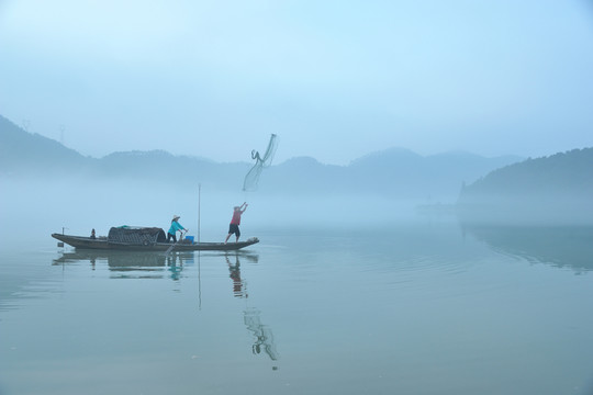 建德 下涯 晨霧 漁船 打漁