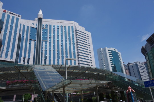 深圳建筑群 人行天橋