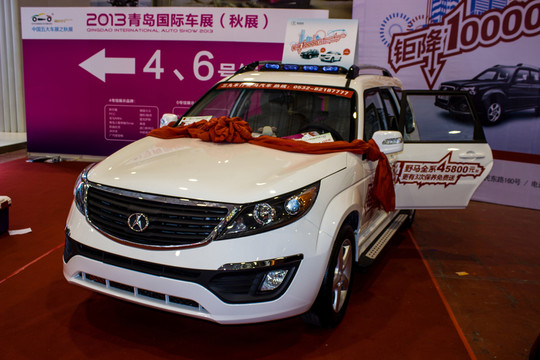 車展 白色車
