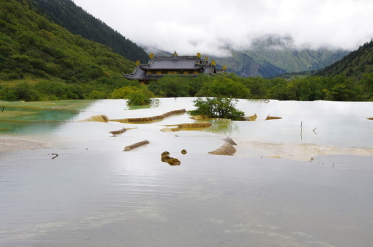 黃龍五彩池