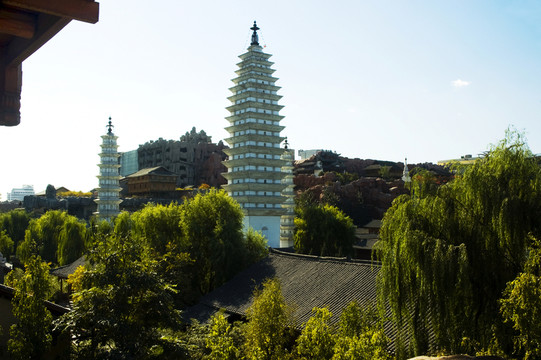 北京中華民族園白塔