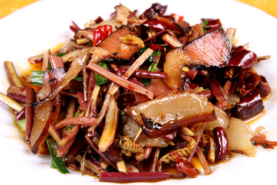 蕨菜臘肉