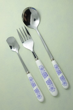 青花瓷餐具 餐具擺設(shè)