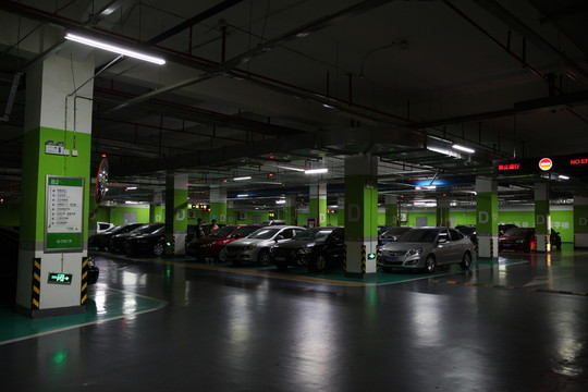 地下停車場