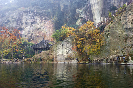 紹興東湖 箬簣山麓