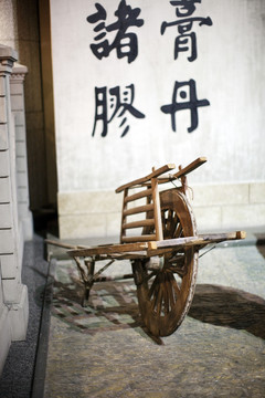上海歷史發(fā)展陳列館  獨(dú)輪車
