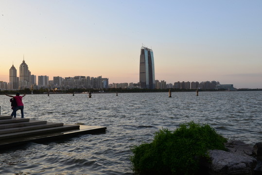 清晨