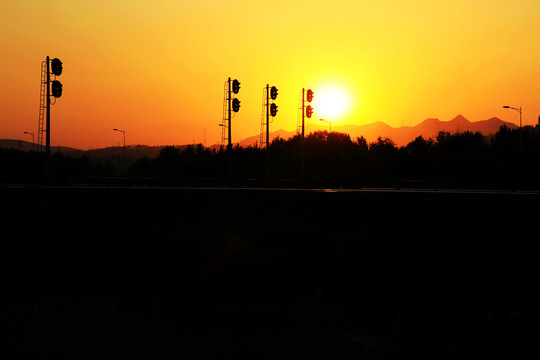 夕陽 鐵路信號燈