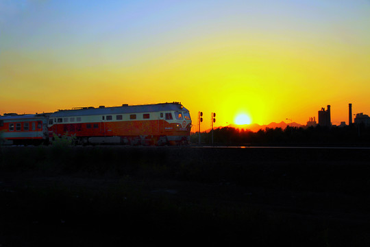 夕陽  列車