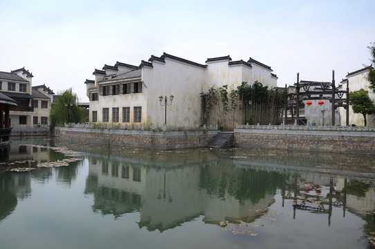 徽派建筑 水景倒影