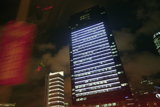 上海高架路 機(jī)場(chǎng)高速 夜景