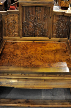 金絲楠沐家具 沙發(fā)雕花