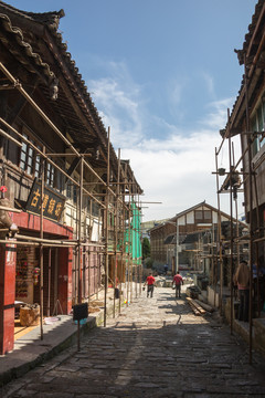 建設(shè)中的磨西老街