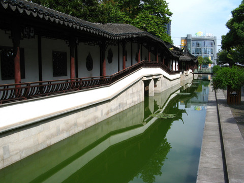 曲水園