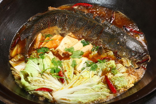 鐵鍋燉黑魚