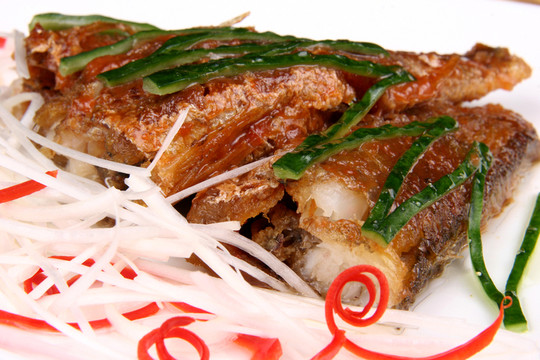 山查酥黃魚(yú)
