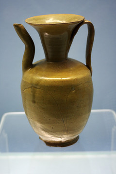 岳州窯青釉執(zhí)壺