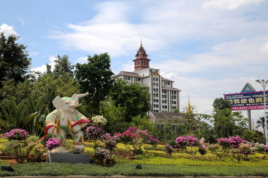 大象雕塑