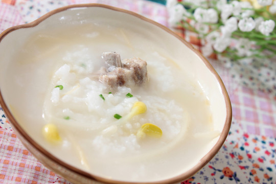 排骨豆芽粥