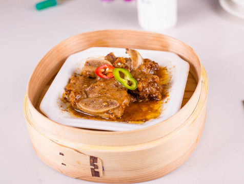 黑椒牛仔骨