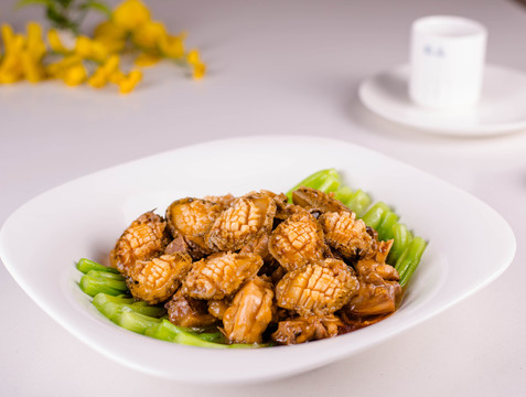 鮑魚燜雞