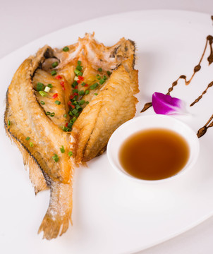 香煎小黃魚