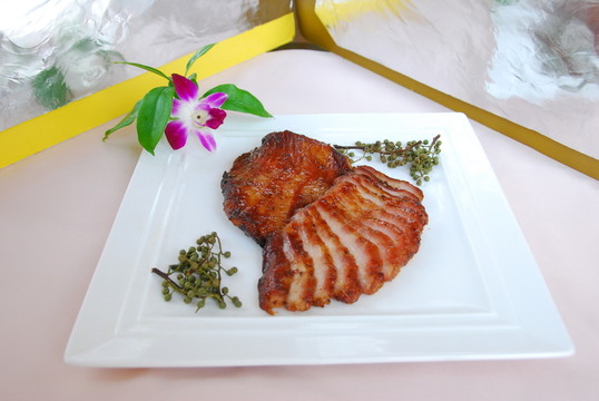 黑椒烤豬勁肉