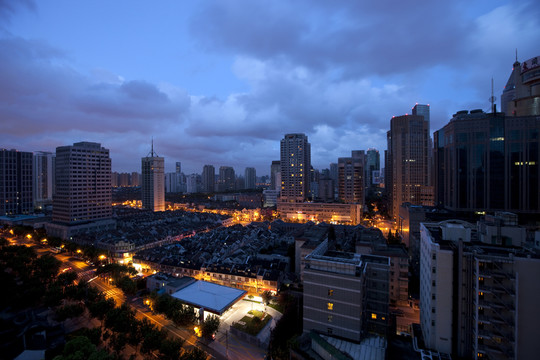 上海早晨