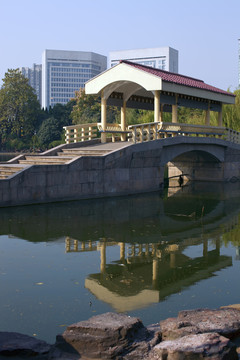 曲陽(yáng)公園 園林 休閑場(chǎng)所 橋梁