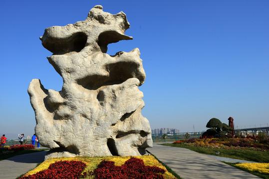 北京園博園吉字石
