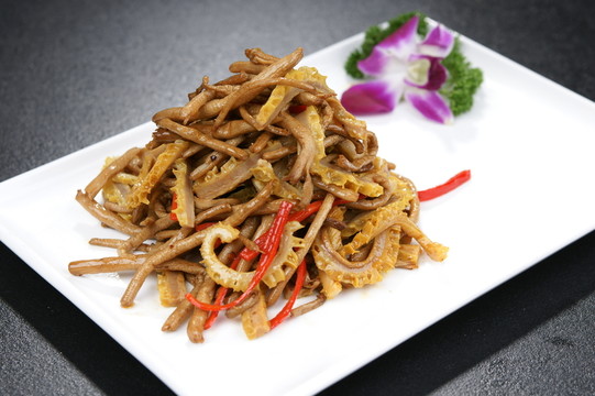 茶樹菇炒牛肚